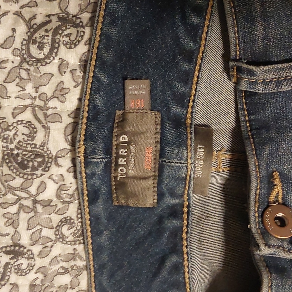 Torrid Size 16R super soft jegging